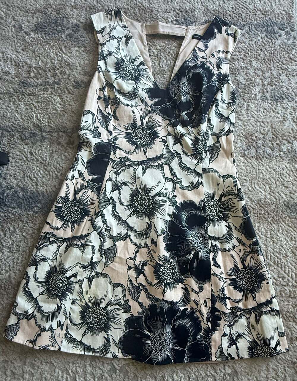 Karen Millen Floral Fit and Flare Skater Dress with Cut-Out Back